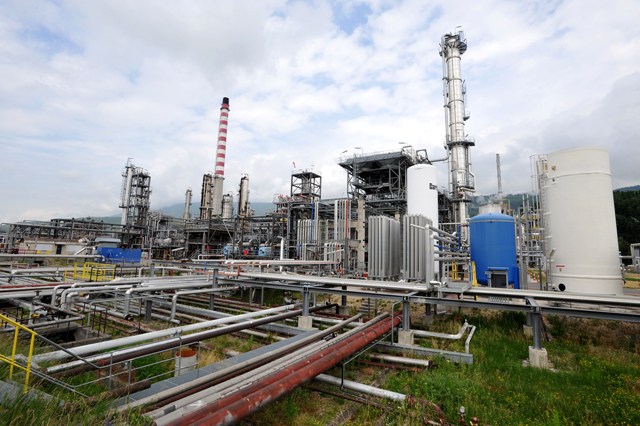 Petroplus exploite la raffinerie de Cressier.