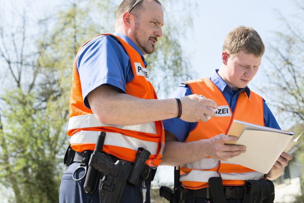 Le projet de police unique de l'Arc jurassien aurait dû être soumis d'ici cet été aux parlements jurassien et neuchâtelois.