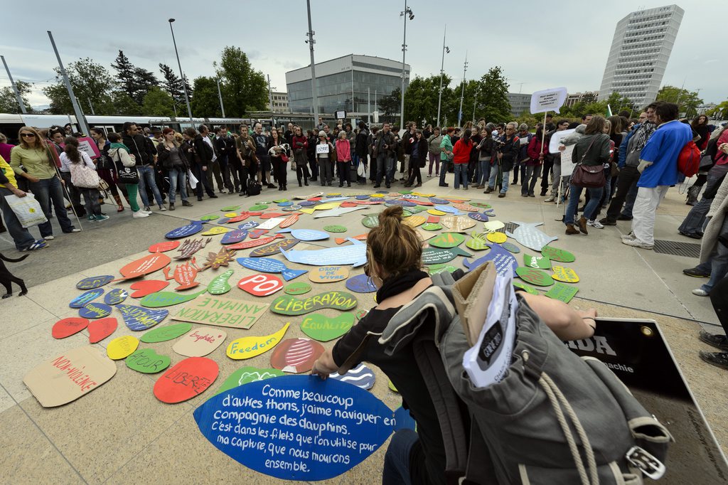 Les végétaliens ont défilé samedi dans les rues de Genève pour réaffirmer leur droit de vivre en refusant de manger de la viande et des produits issus des animaux.