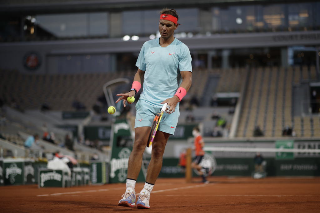 Le Majorquin Rafael Nadal, tout en tranquilité, s'est qualifié pour le deuxième tour de Roland-Garros.