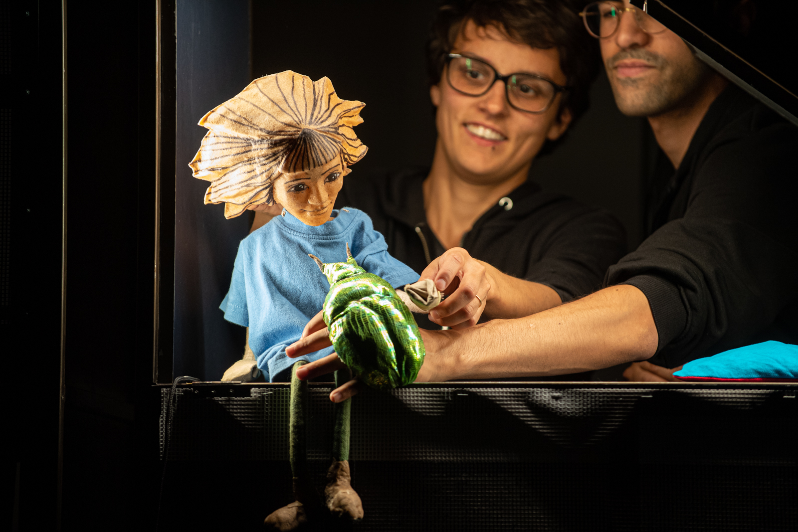 Les marionnettes s'invitent de nouveau au P'tit Théâtre de la Vièze, ici dans "Comme sur des roulettes", une création du Théâtre des marionnettes de Genève.