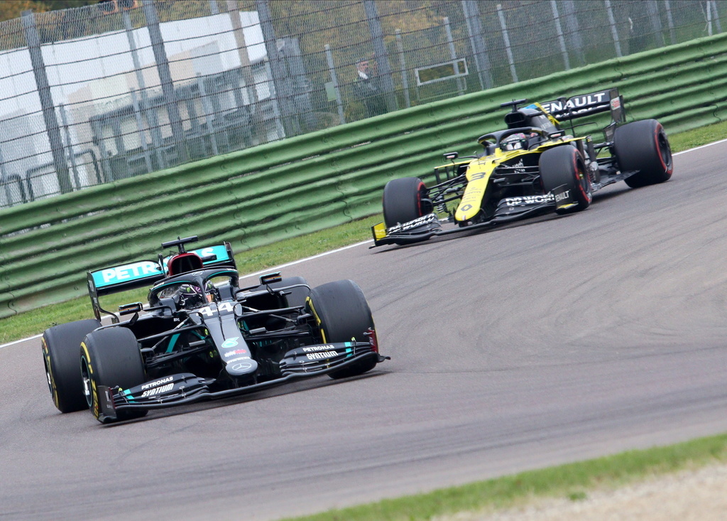 Lewis Hamilton en action sur le circuit d'Imola.