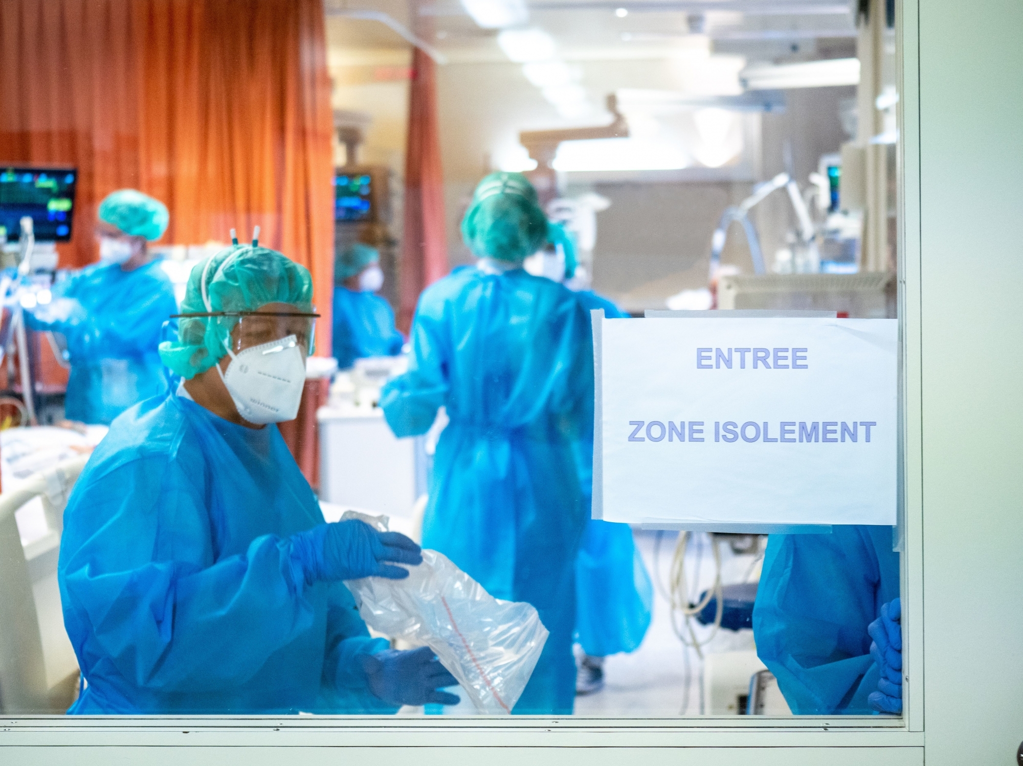 Le personnel des cliniques privées vient renforcer la capacité de l'Hôpital du Valais.