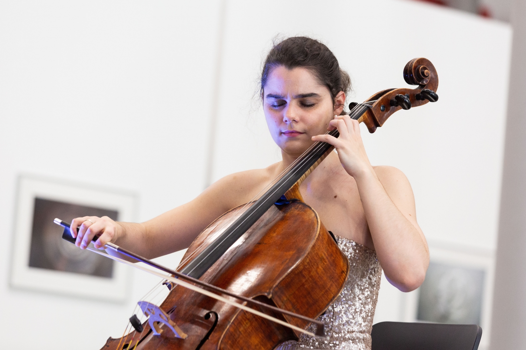 La violoncelliste Estelle Revaz avait donné l'impulsion pour mettre sur pied cette série de concerts de l'avent, qui sont malheureusement annulés.