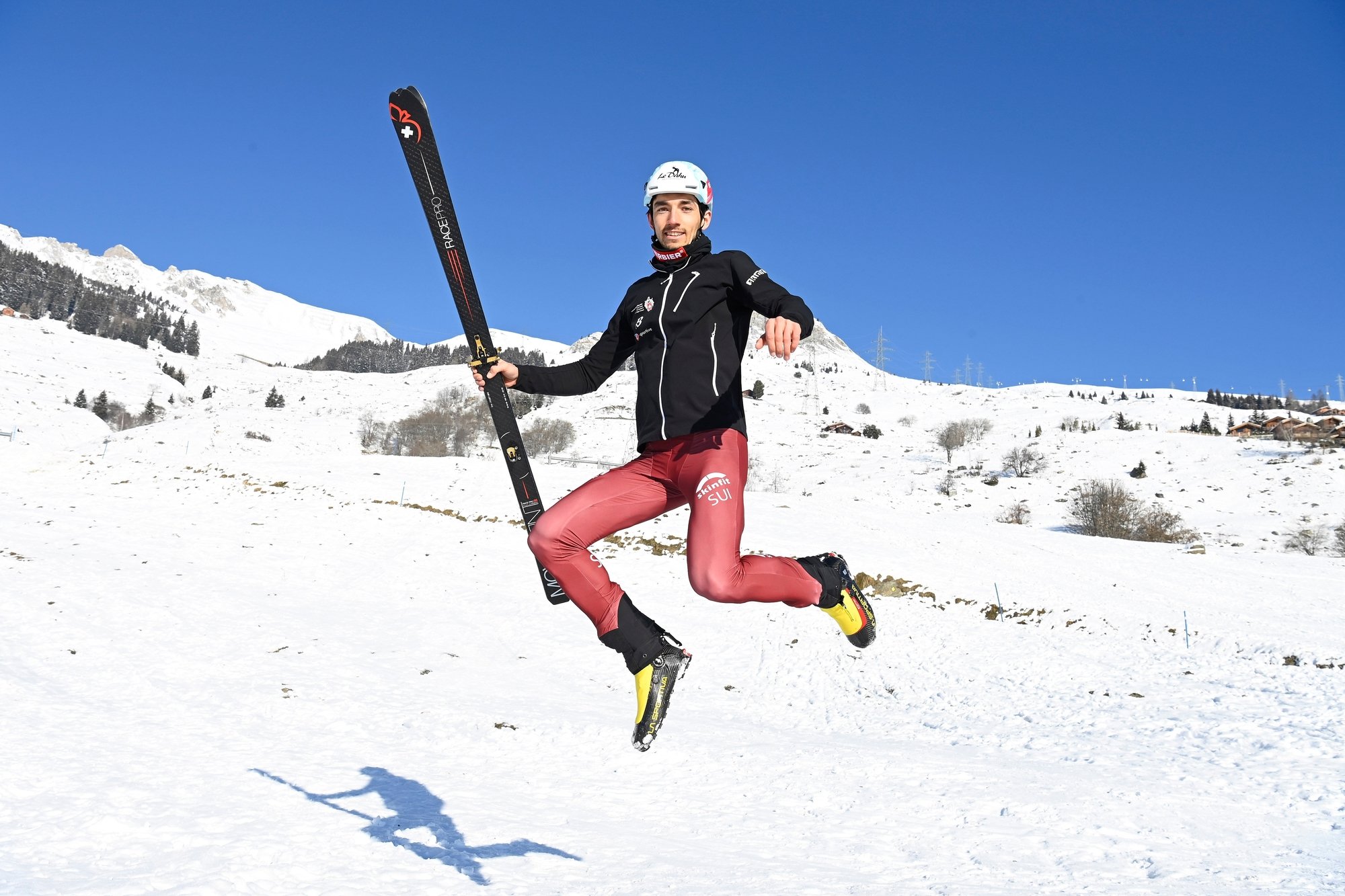 Arnaud Gasser s'éclate dans la pratique du ski-alpinisme qui l'engage au niveau de la Coupe du monde.