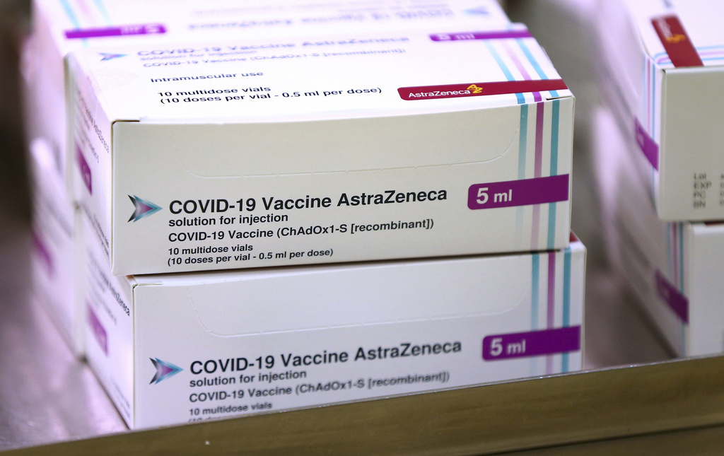 Le groupe pharmaceutique britannique AstraZeneca est mis en cause en Europe pour des retards de livraison de son vaccin contre le coronavirus.