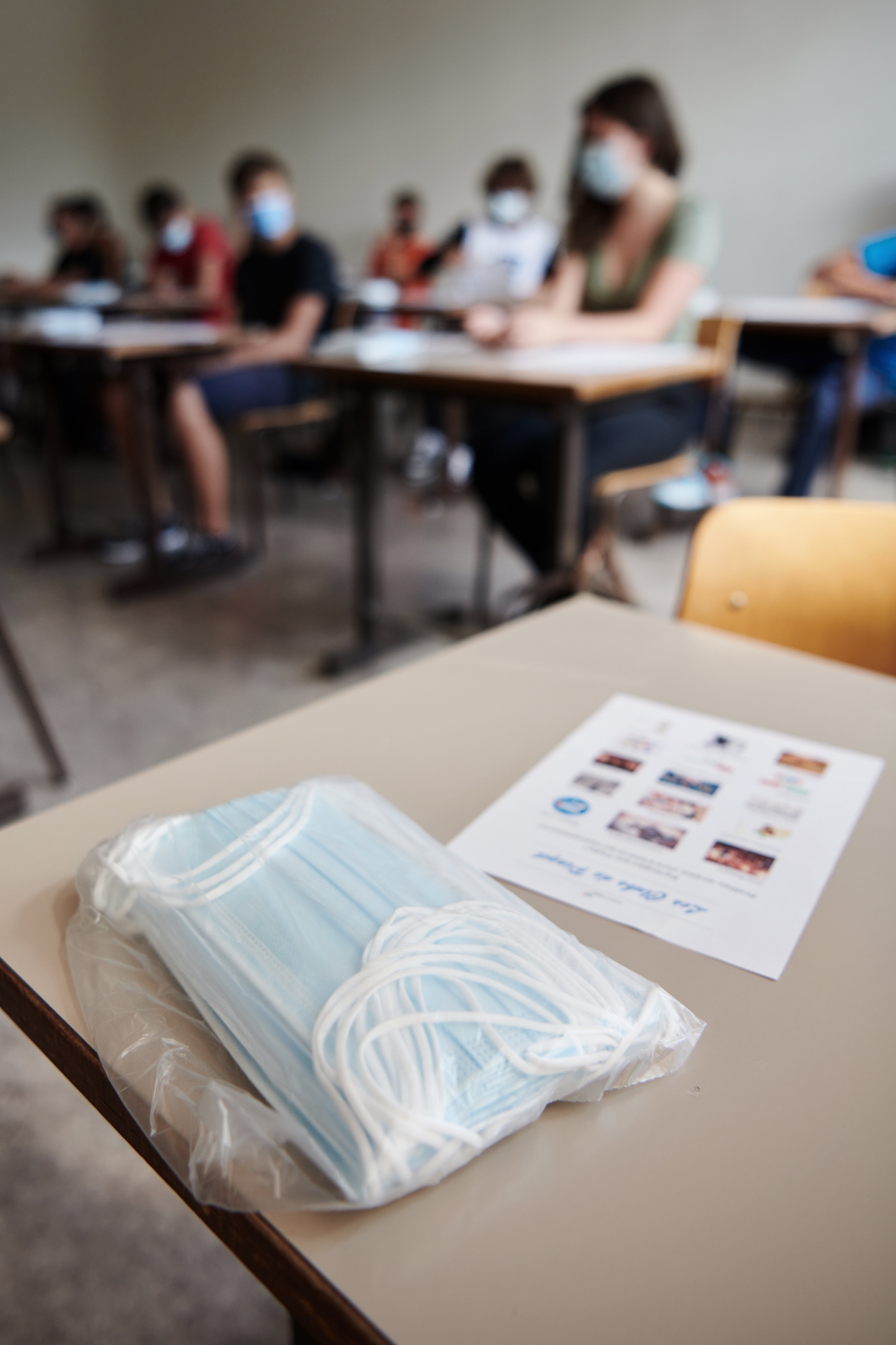 Alors que, dans la plupart des cantons, les élèves du secondaire II restent en classe – en portant le masque – les jeunes Argoviens resteront à la maison.