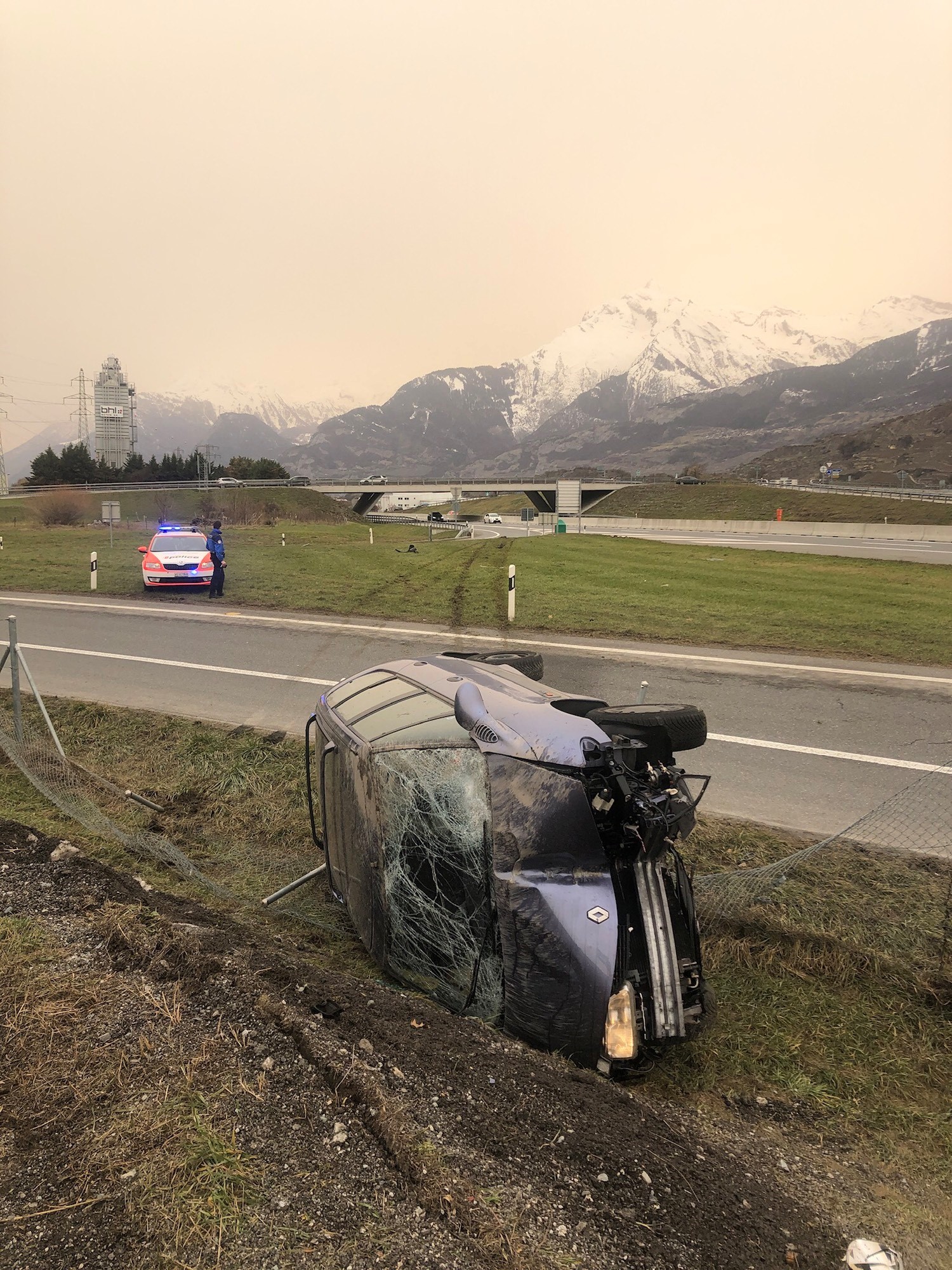 Le fuyard a perdu la maîtrise de son véhicule à la sortie ouest de l’autoroute, à Sion.