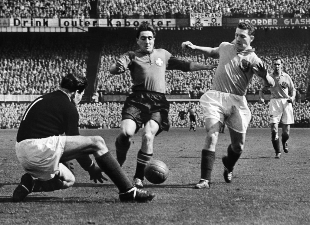 Roger Vonlanthen (au centre) a marqué de son empreinte le football des années 50.