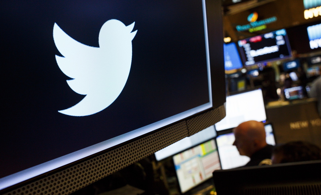 Twitter a également enchanté les marchés en affirmant viser un chiffre d'affaires annuel d'"au moins" 7,5 milliards de dollars en 2023.