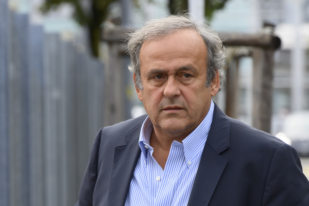 Michel Platini est poursuivi pour un paiement suspect de 2 millions de francs, aux côtés de l'ancien président de la FiFA Sepp Blatter.