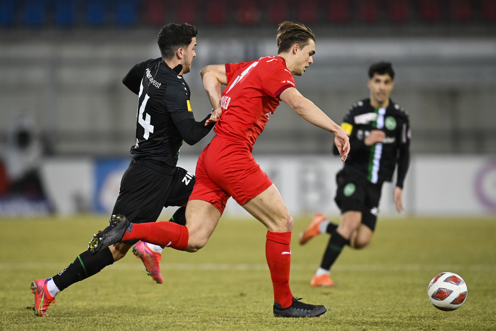 Au classement, Vaduz revient à deux points de Lucerne et trois de Sion. 