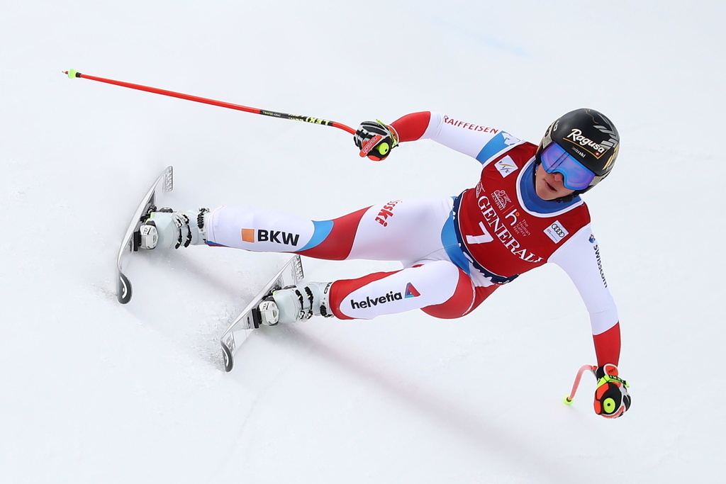 epa09039954 Lara Gut-Behrami of Switzerland speeds down the slope during the Women's Downhill race at the FIS Alpine Skiing World Cup in Val di Fassa, Italy, 27 February 2021. EPA/ANDREA SOLERO