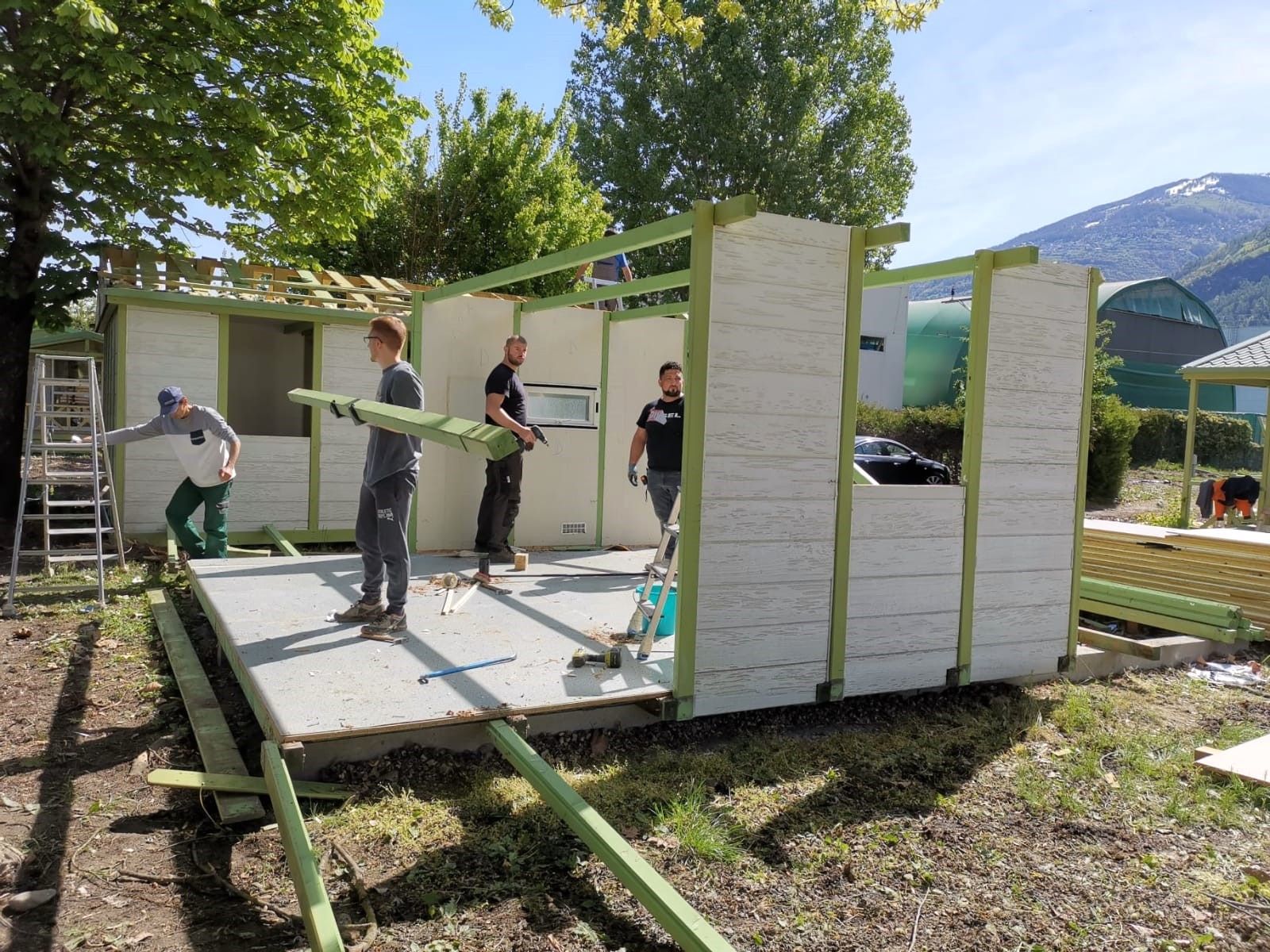 Treize bungalows du camping du Botza, à Vétroz, vont connaître une nouvelle destinée en Roumanie.