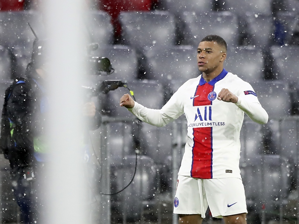 Kylian Mbappé: deux buts sous la neige bavaroise.