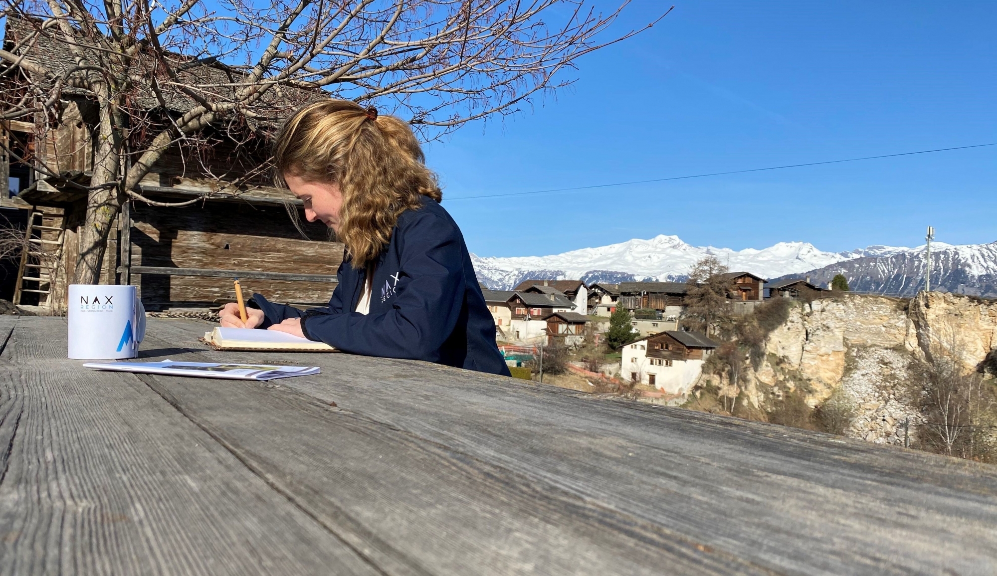 Laura Reynard, en stage à Nax Région Tourisme, s’est essayée à l’exercice.