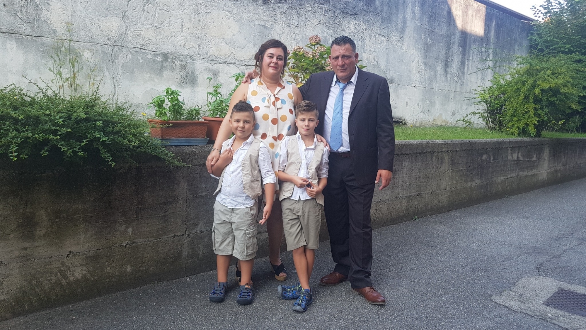 Une des onze familles de l'exposition: Daniela Signorino Gelo, Giampaolo Marchioro et leurs enfants, qui habitent à Riddes.