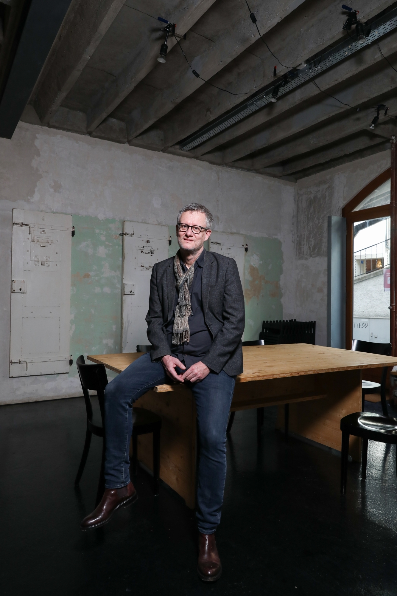 Alexandre Blanc est professeur associé d’architecture à l’EPFL, directeur du Laboratoire de manufacture spatiale.