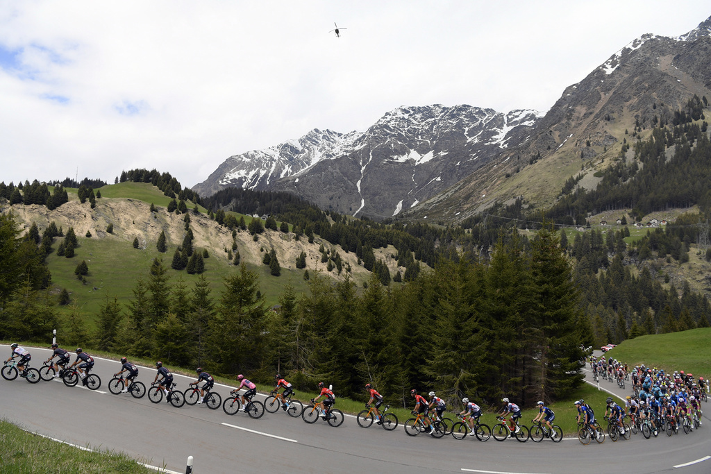 Les cyclistes ont parcouru la 20e étape du Tour d'Italie entre Verbiana et l'Alpe Motta. 