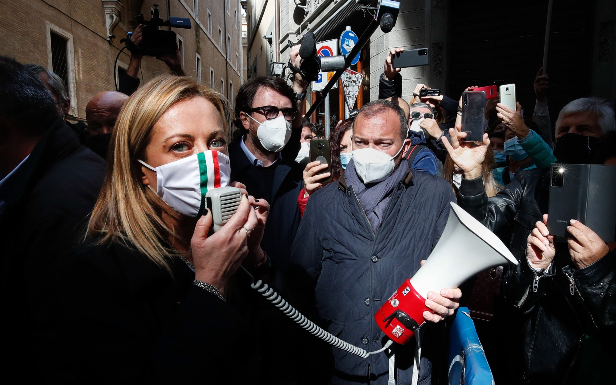 Giorgia Meloni s’était jointe à une  manifestation contre les mesures mises en œuvre pour arrêter la propagation de la pandémie de coronavirus, à Rome  le 29 octobre 2020.