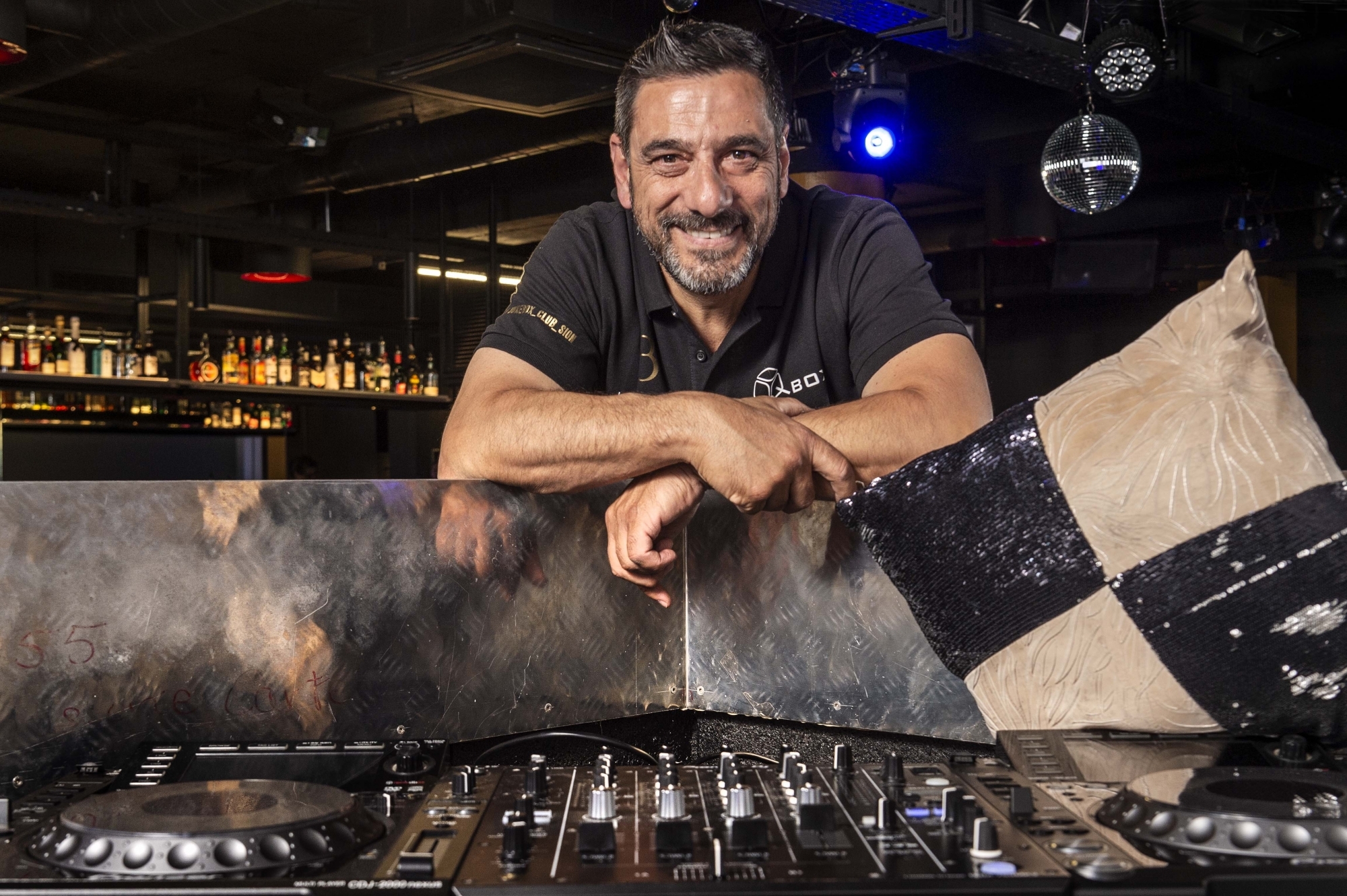 Fernando Cimino, patron du Juke Box, ouvre sa discothèque ce samedi avec un sytème de test rapides à l'entrée.