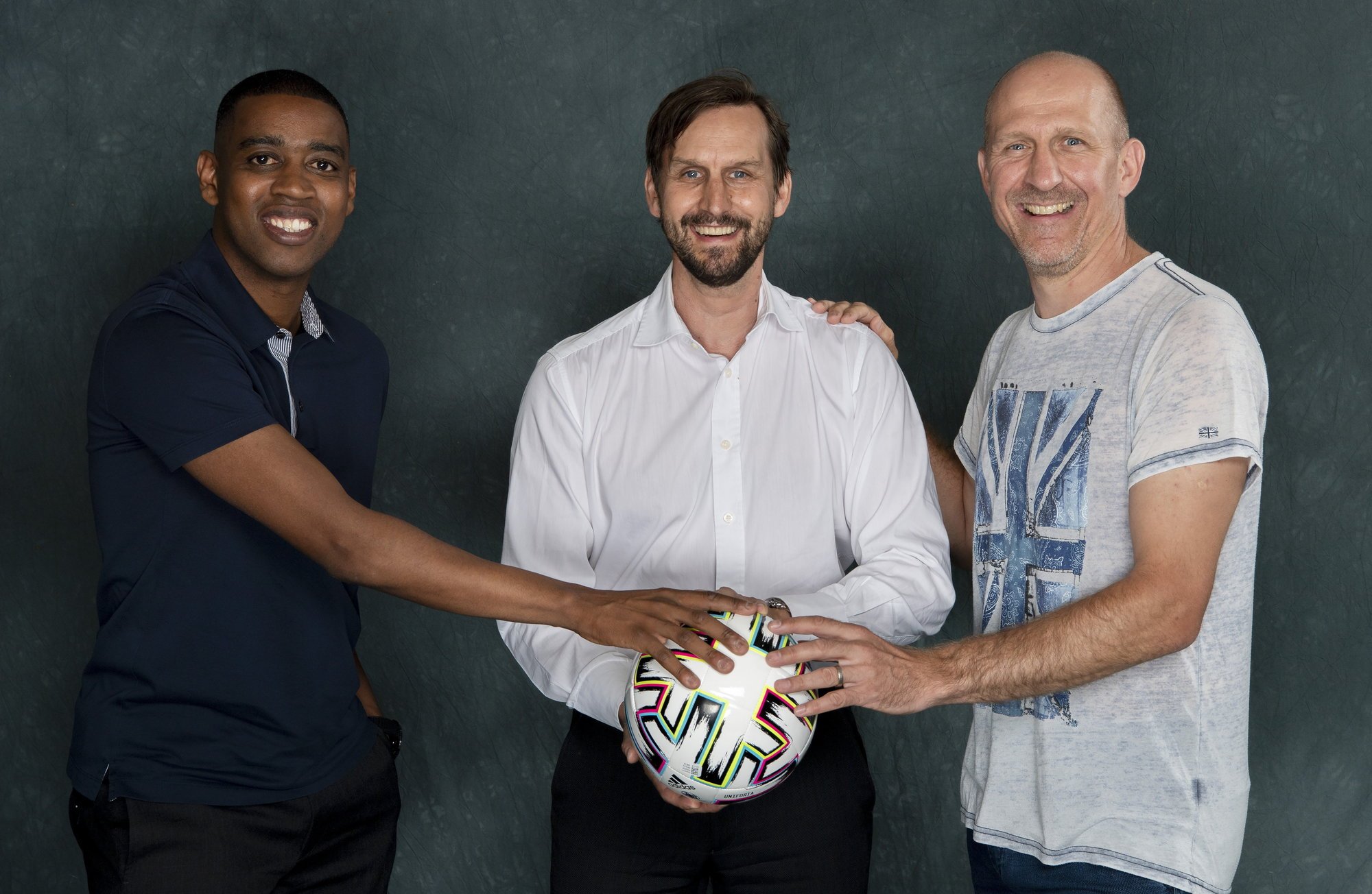 "Le Nouvelliste" a réuni Gelson Fernandes, Johann Lonfat et Stéphane Grichting, trois anciens internationaux, pour lancer l'Euro 2021 lors d'une table ronde.