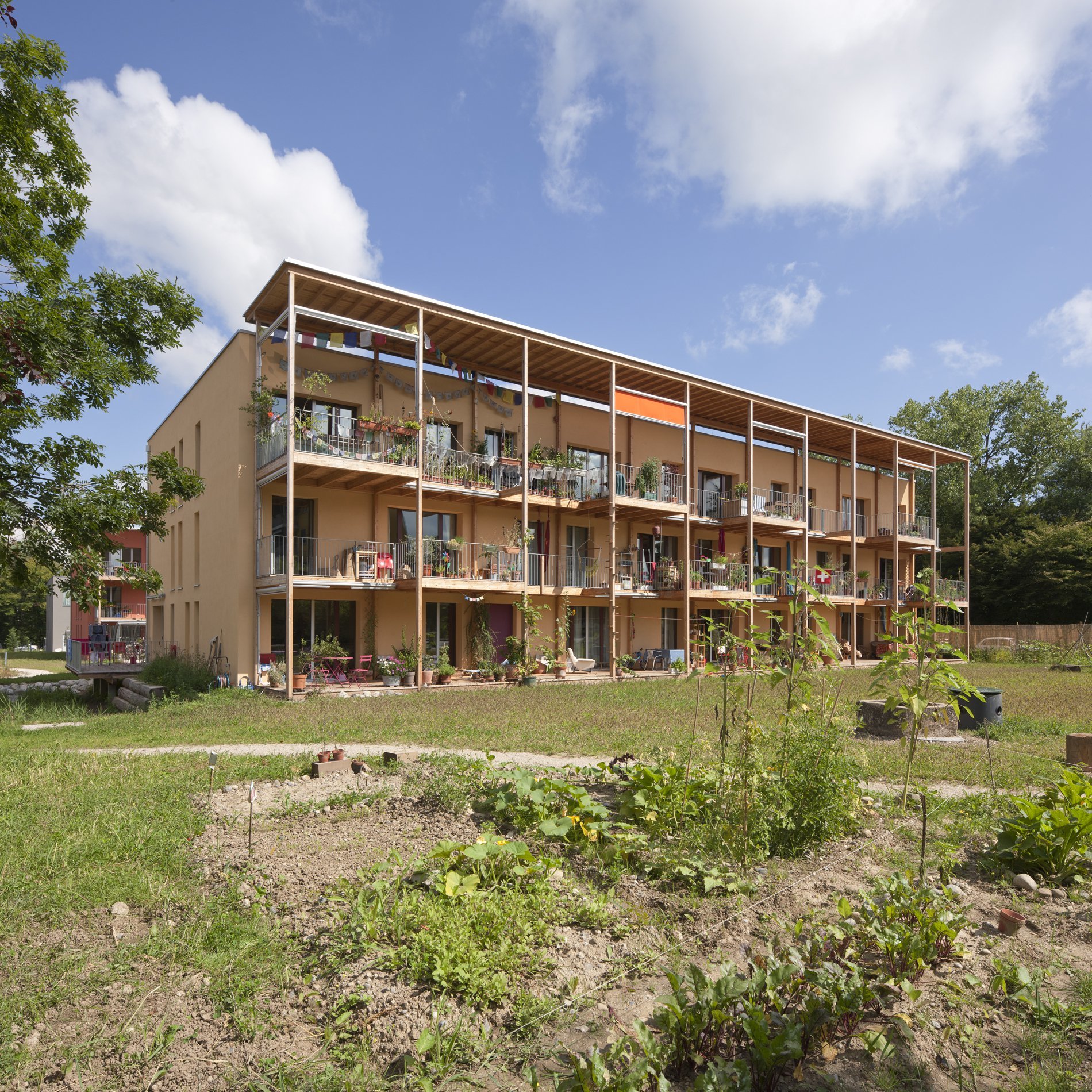 Les coopératives d’habitation, à l’instar de cet immeuble participatif à Cressy, se multiplient dans les cantons de Vaud, Neuchâtel et Genève. Au bout du lac, le canton cautionne jusqu’à 95% du coût de l’immeuble.