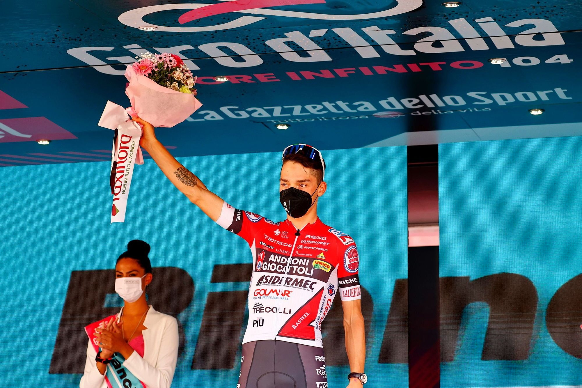 Simon Pellaud est monté pour la deuxième fois en deux ans sur le podium final du Giro.
