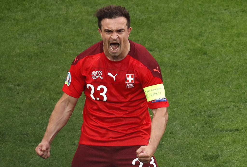 La joie de Xherdan Shaqiri après son but face à l'Espagne durant l'Euro.