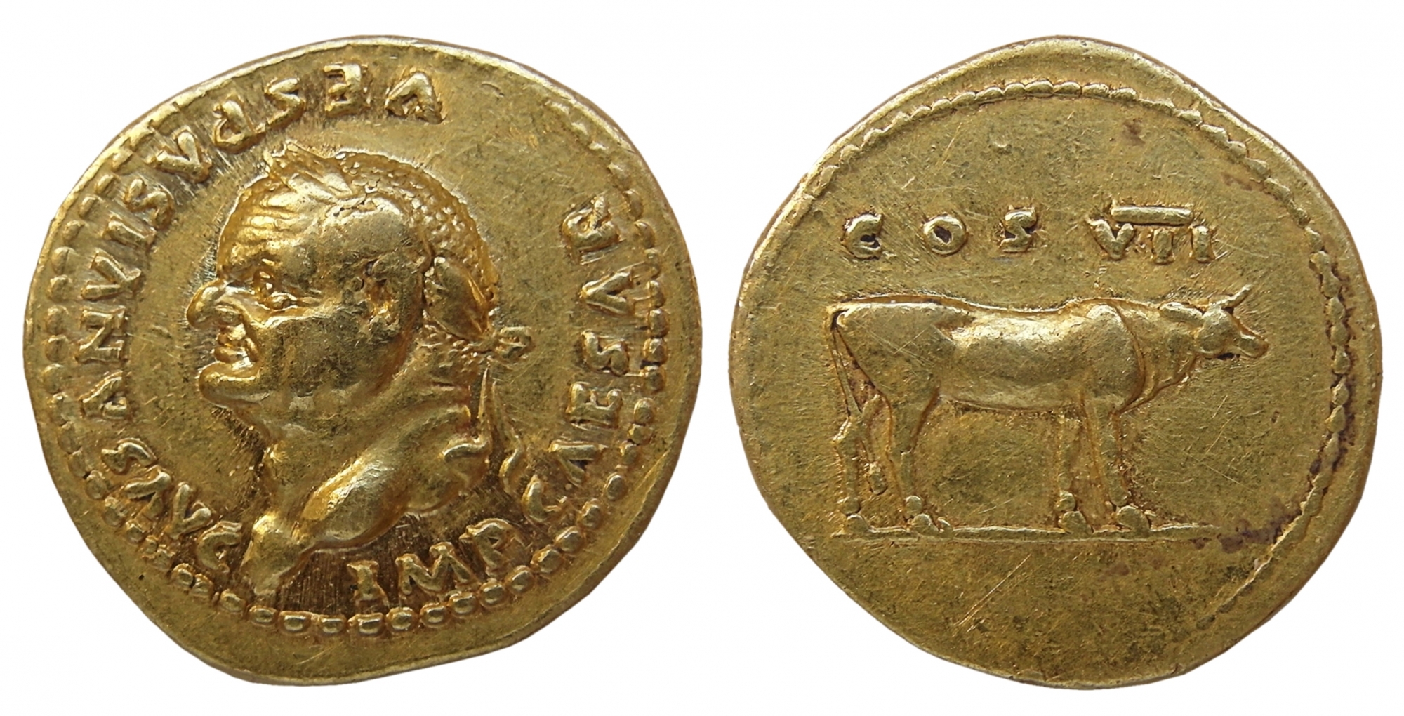 L'avers et le revers de l'aureus de Vespasien, une pièce d'or datant de l'an 76 après J.-C., qui vient d'être léguée à la Fondation Gianadda.