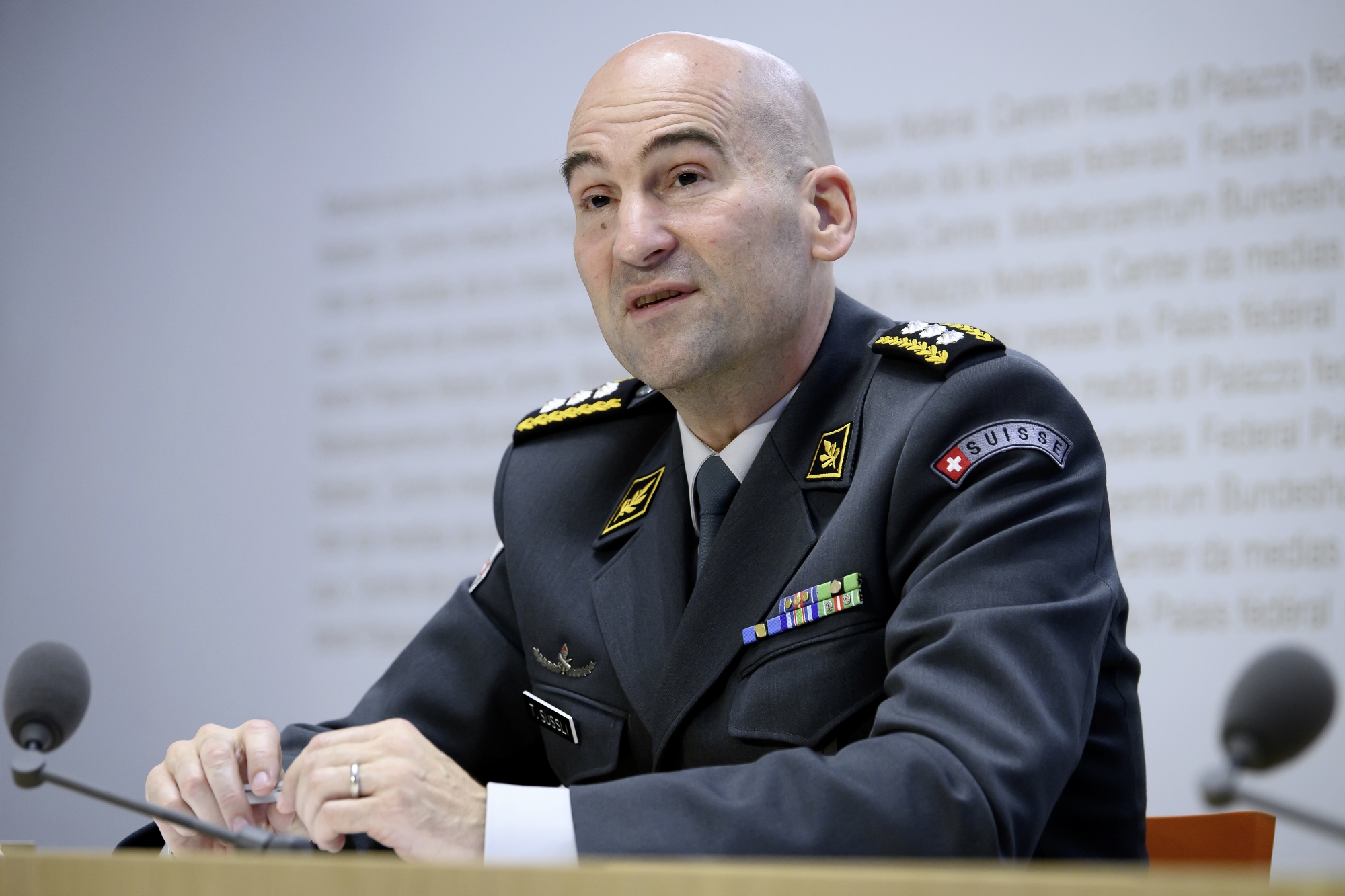 Thomas Suessli, Chef der Armee, spricht an einer Medienkonferenz ueber eine Staerkung der militaerischen Cyber-Abwehr und das neue Kommando Cyber fuer die elektronische Kriegsfuehrung, am Mittwoch, 1. September 2021, im Medienzentrum Bundeshaus in Bern. (KEYSTONE/Anthony Anex)