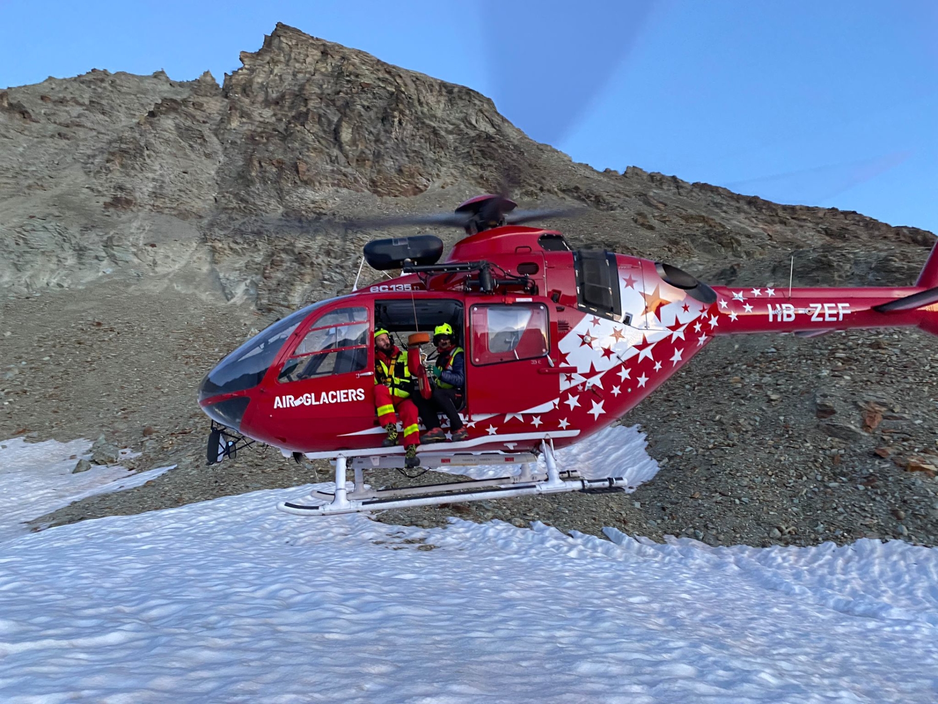 L’opération de sauvetage a été menée par Air-Glaciers.