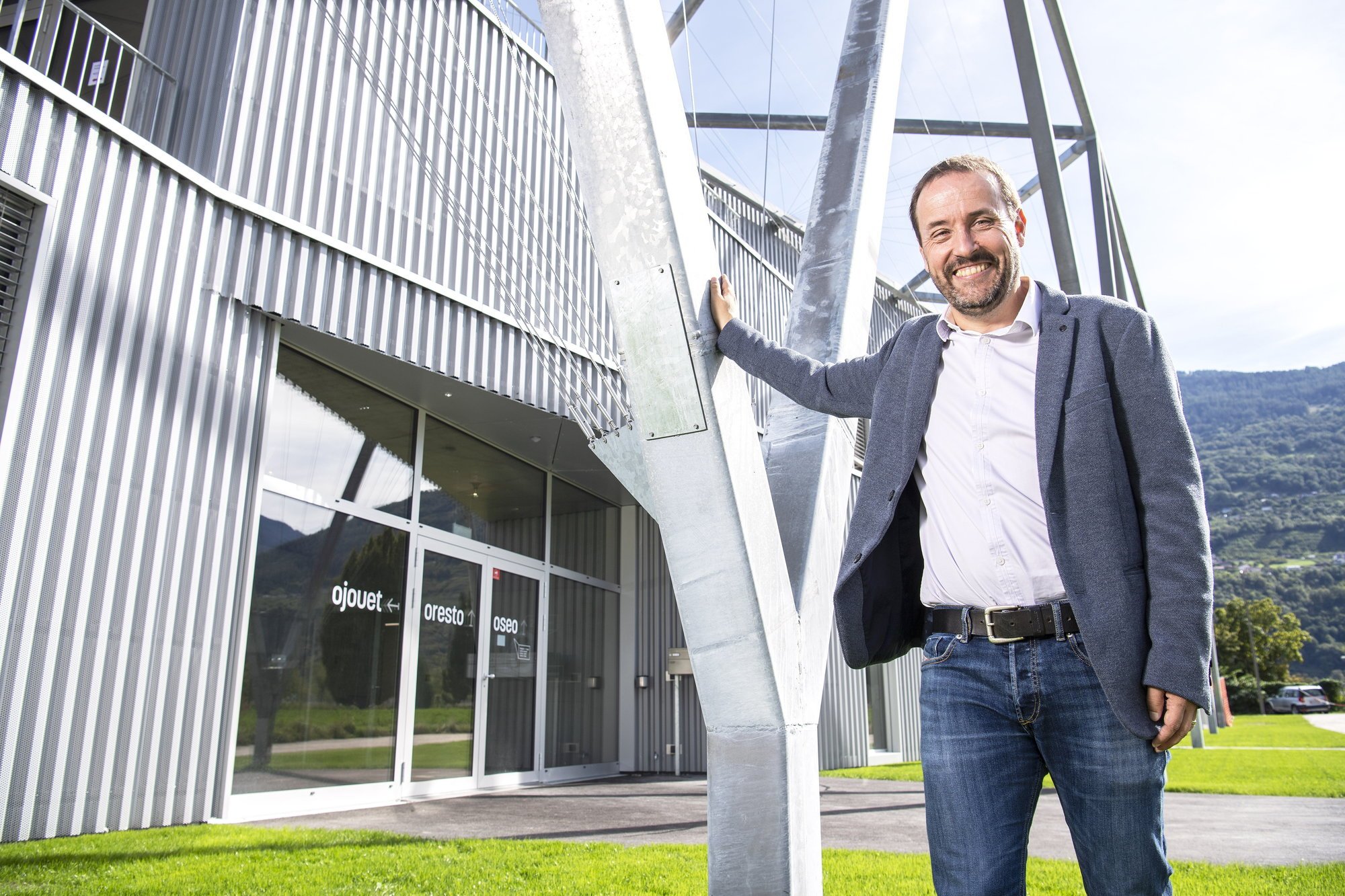 Gérard Moulin, directeur de l'OSEO Valais, est heureux d'enfin célébrer l'inauguration du nouveau bâtiment, situé à la rue Oscar-Bider à Sion.