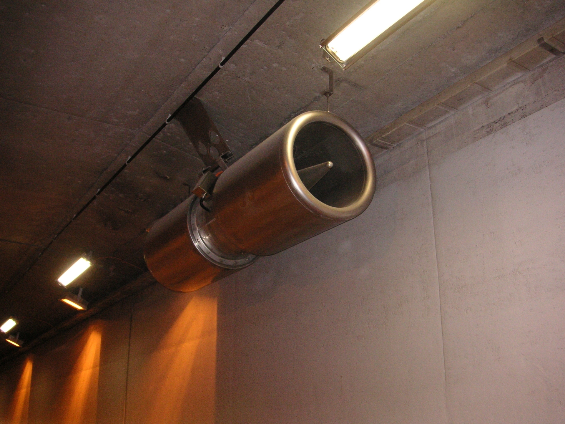 Les capteurs garants du bon fonctionnement du système d'aération dans le tunnel de Saint-Maurice  doivent être remplacés dans le tube en direction de Lausanne.