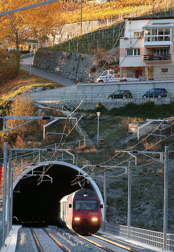 Plusieurs tunnels et ouvrages d'art doivent être adaptés au gabarit des trains à deux étages.