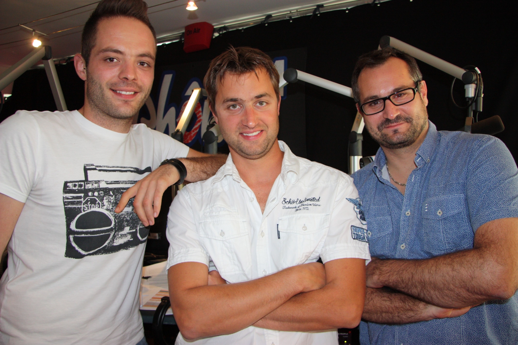 Fabrice Mayor, Sébastien Rey et Cédric Jordan tiennent le coup après plus de 24 heures de direct. 