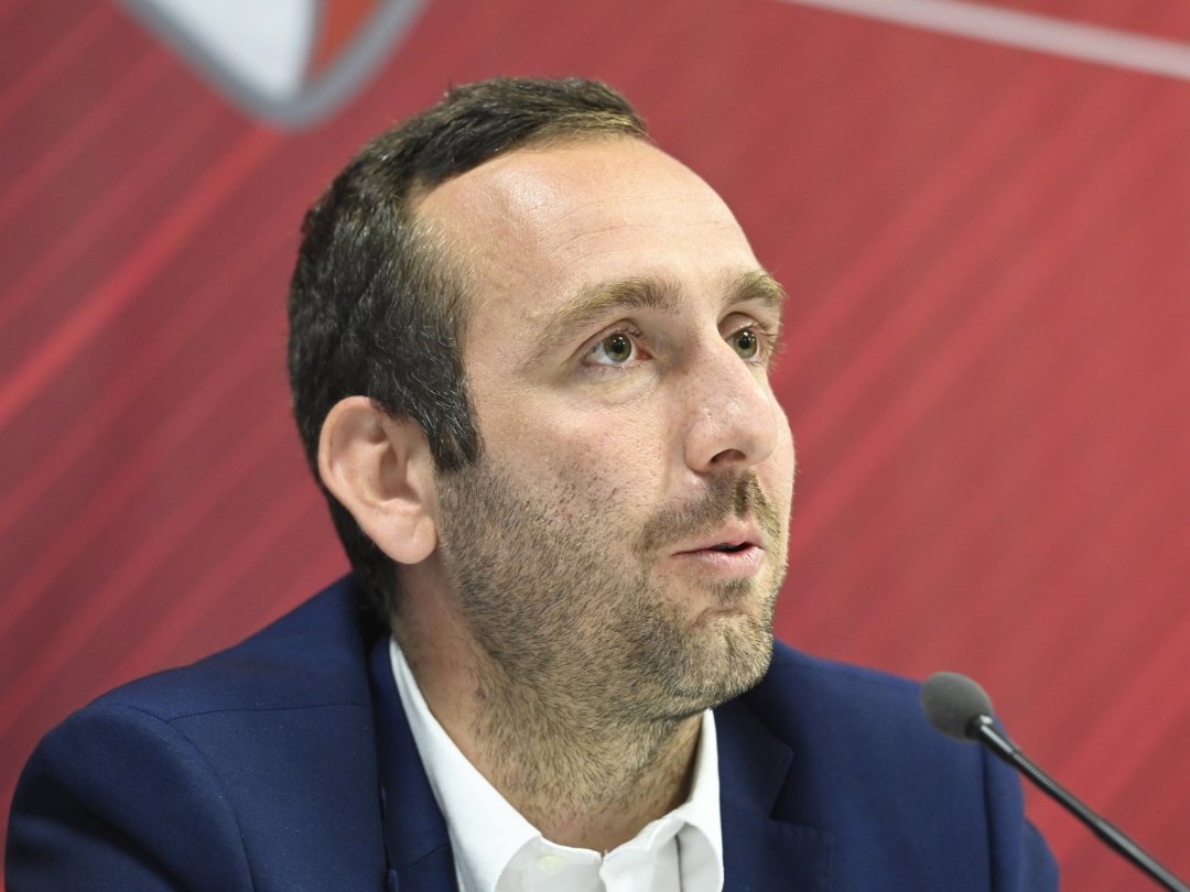 Le FC Sion avait présenté Massimo Cosentino, son nouveau directeur général, le 14 juillet 2021 lors d'une conférence de presse.
