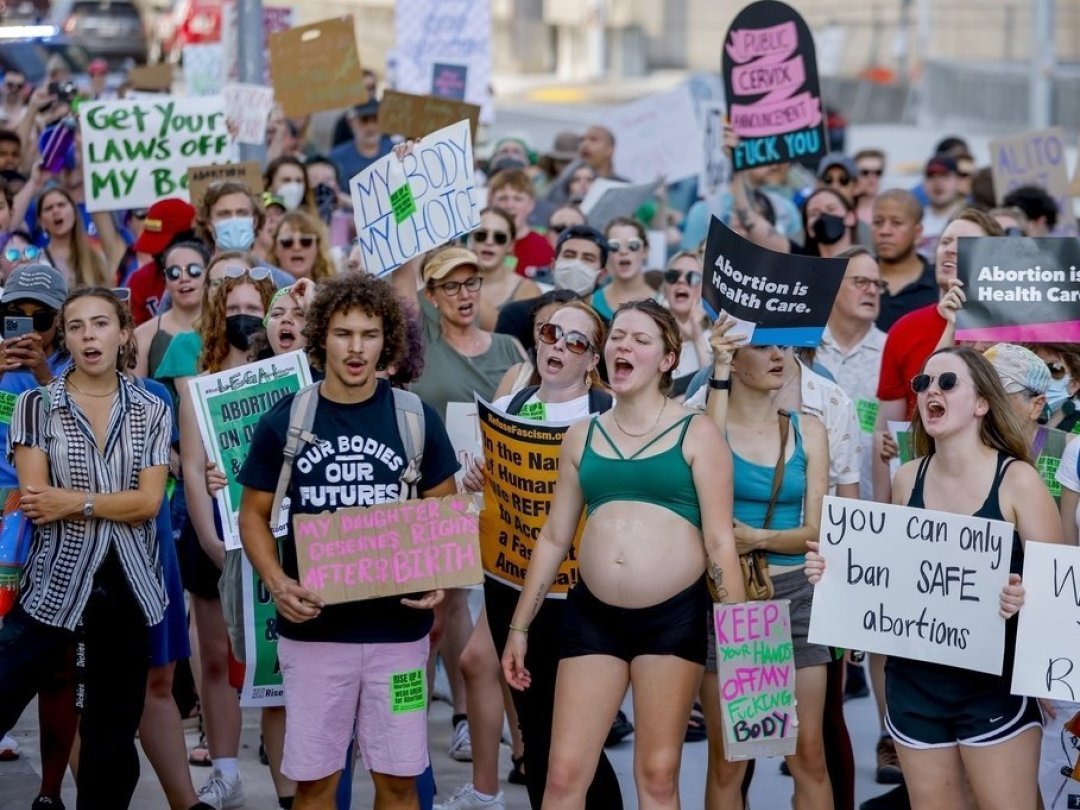 Des manifestations ont eu lieu à travers les Etats-Unis après la révocation du droit fédéral à l'avortement par la Cour suprême le 24 juin dernier. Ici au centre-ville d'Atlanta.