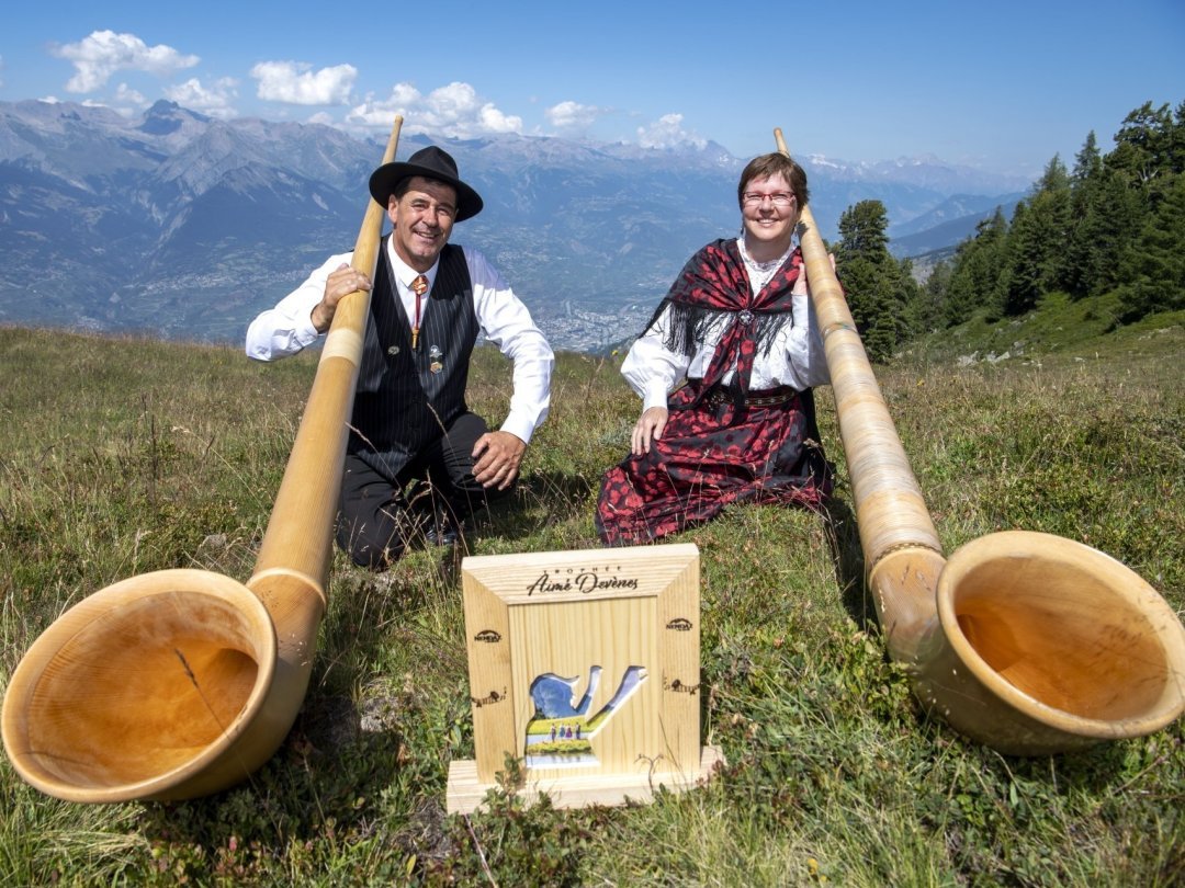 Le Duo du Vallon, Robert Scotton et Myriam Petit, a gagné la grande finale du concours du festival de cors des Alpes à Nendaz.