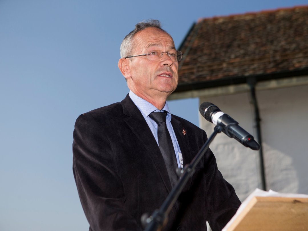 Olivier Français, conseiller aux Etats, est membre de différentes commissions dont la Commission des transports et des télécommunications.