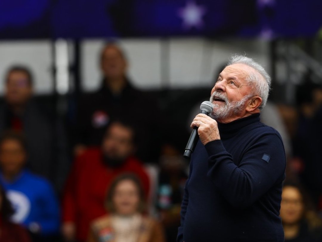 La composante religieuse jouera un rôle clé dans la campagne. L'actuel président brésilien Jair Bolsonaro associe Lula (en photo), son principal rival à sa réélection, à la «persécution des chrétiens» et à «la libération de la drogue et de l’avortement».