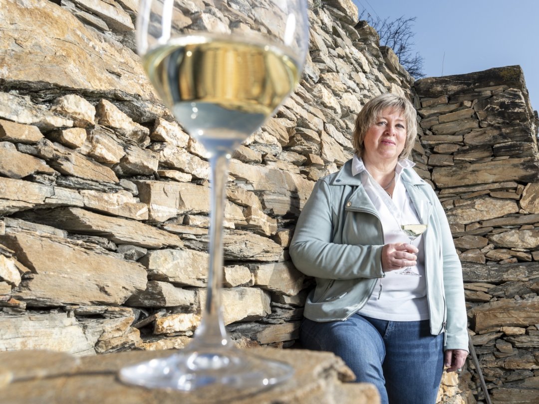 Un peu plus d'une année après avoir été nommée œnologue cantonale, Nadine Pfenninger-Bridy devient cheffe de l'Office valaisan de la vigne et du vin.