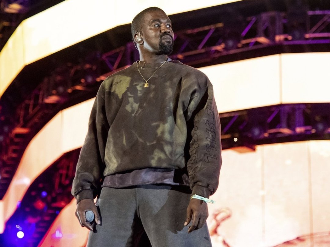 Le rappeur Kanye West a récemment confié son admiration pour Adolf Hitler et les nazis.