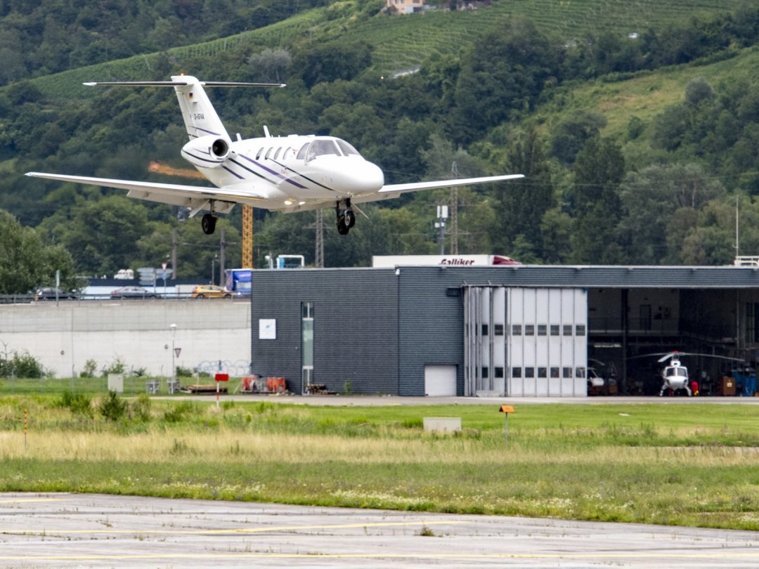 L'an dernier, l'aéroport de Sion a enregistré 24 mouvements de jets privés par jour en moyenne.