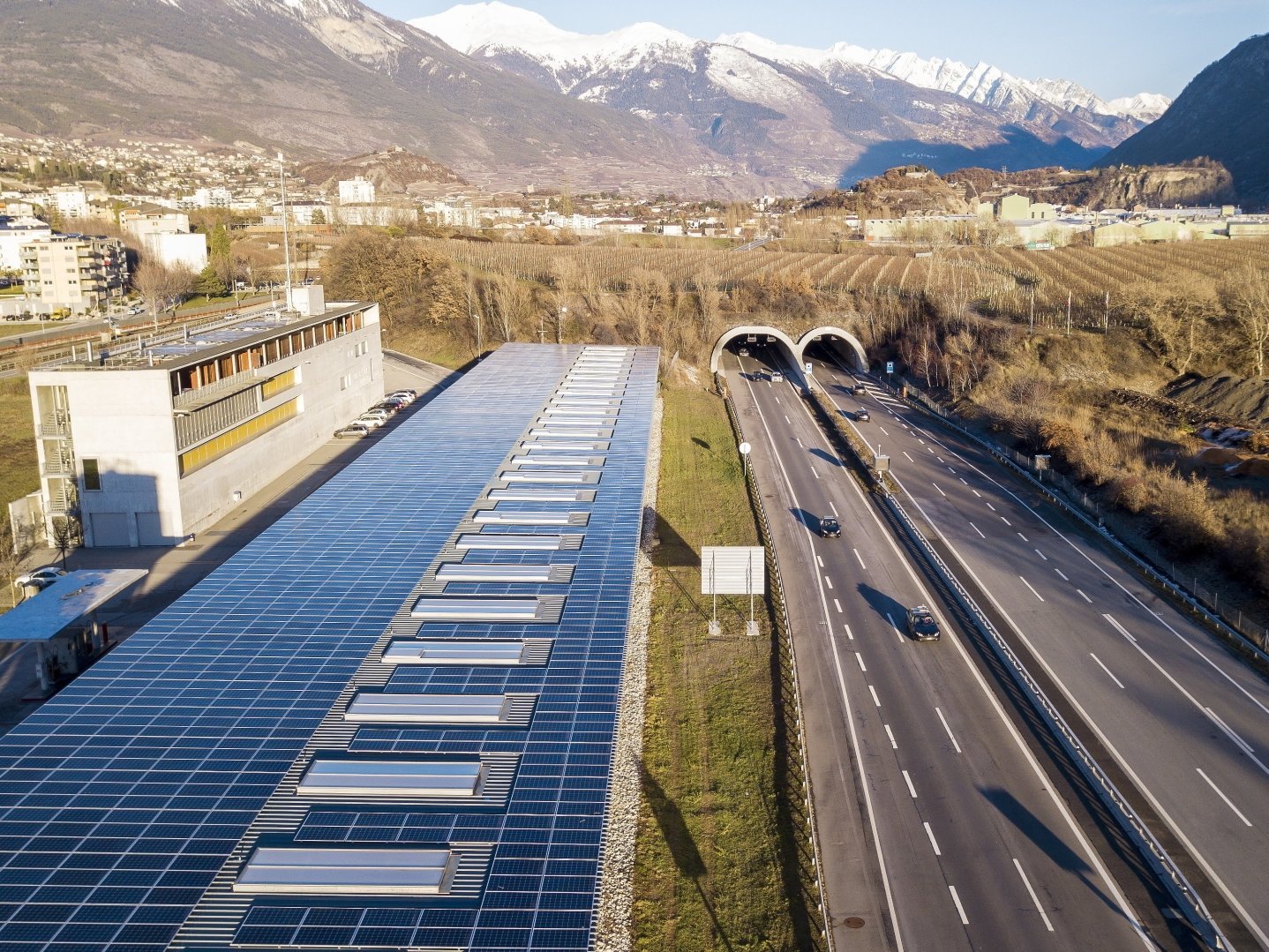 Le potentiel de production d'énergie solaire sur le bâti est important en Valais.