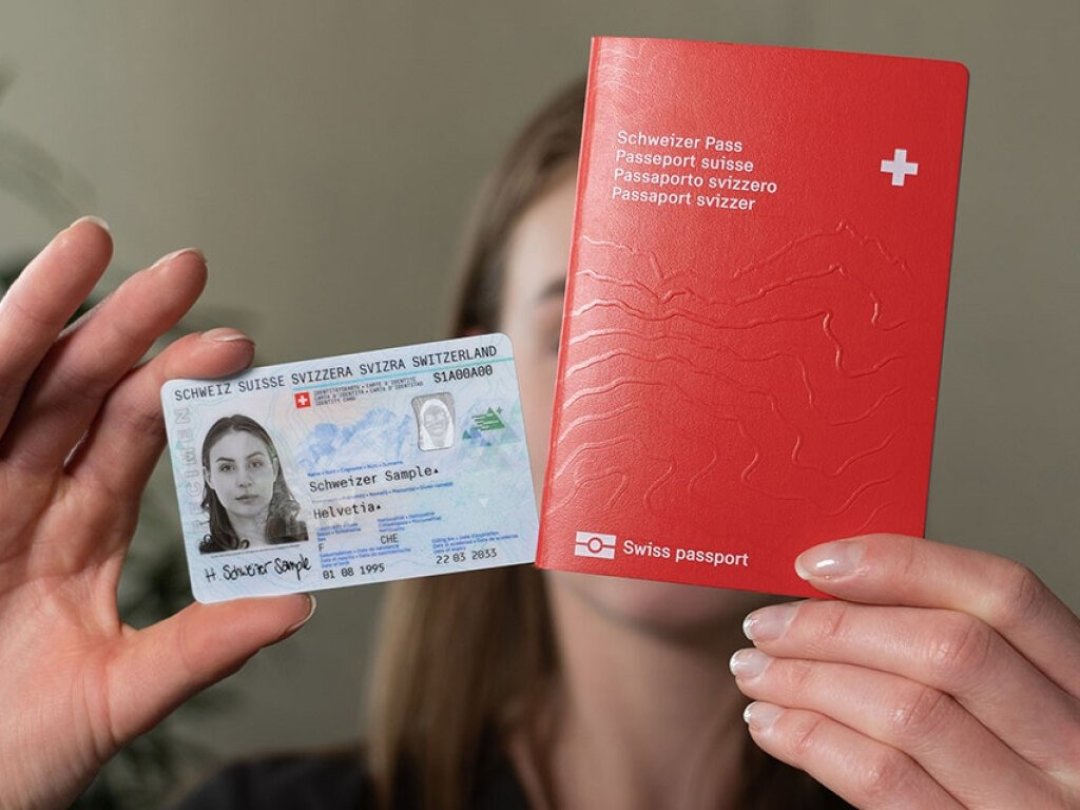 Le design sera pour la première fois uniforme entre la nouvelle carte d'identité et le nouveau passeport.