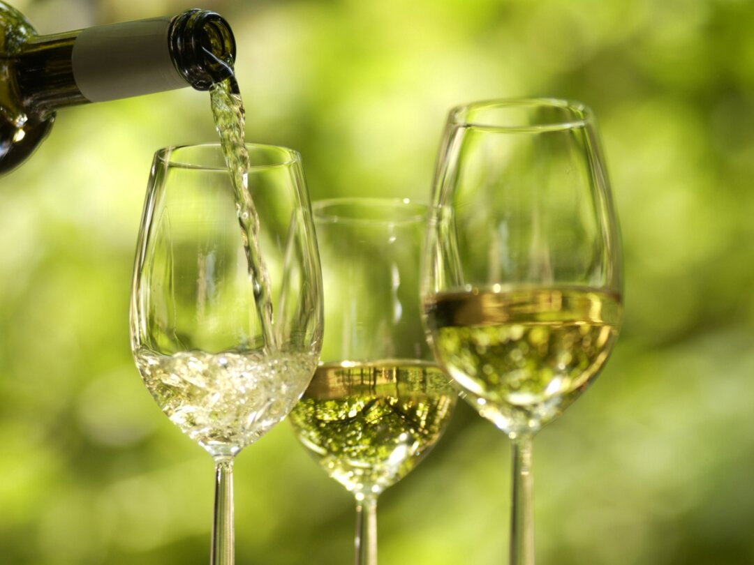 La Suisse a bu moins de vin en 2022, mais plus de vin local en proportion.