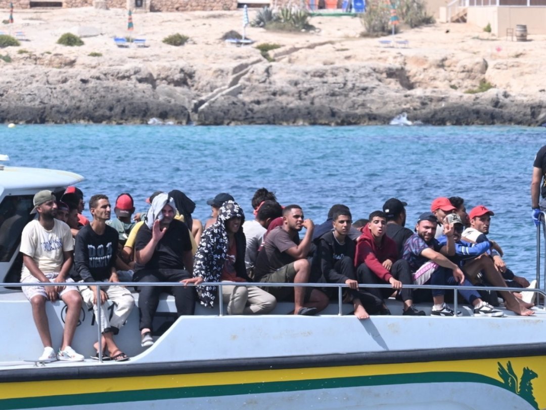 77 migrants arrivent à Lampedusa ce 19 septembre après avoir été secourus en Méditerranée.