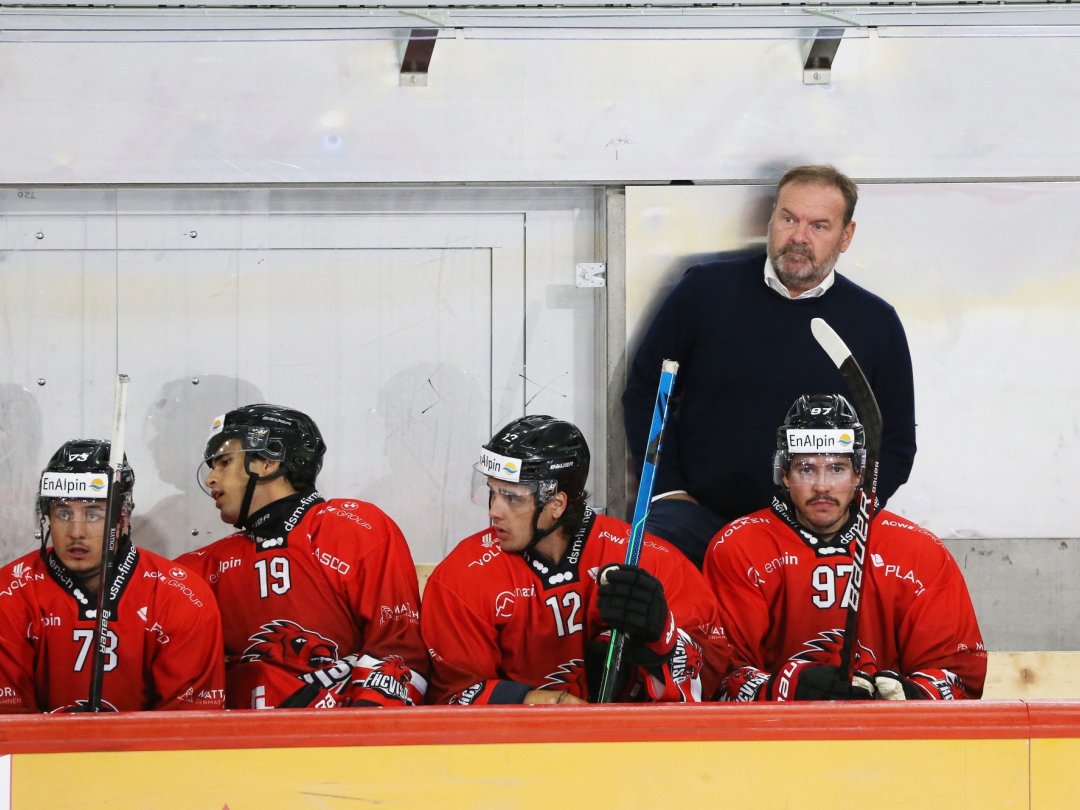 Le nouvel entraîneur de Viège Heinz Ehlers et ses joueurs vivent un début de saison délicat.