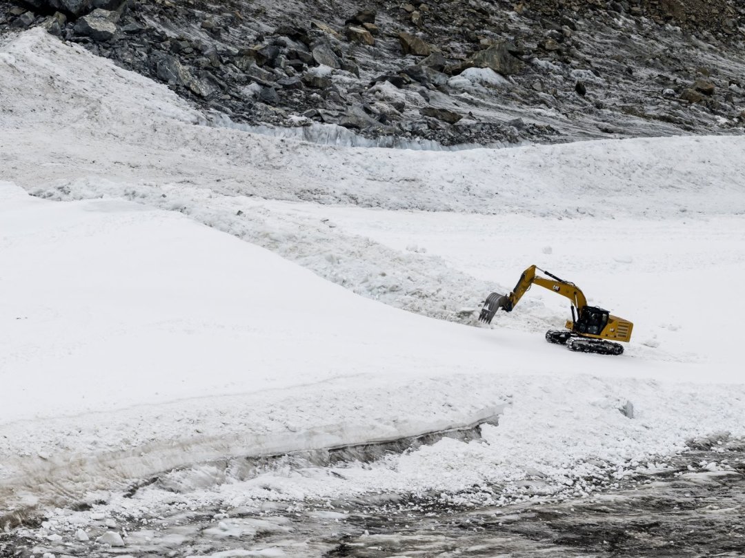La création d'une piste de descente à Zermatt continue d'alimenter le débat.